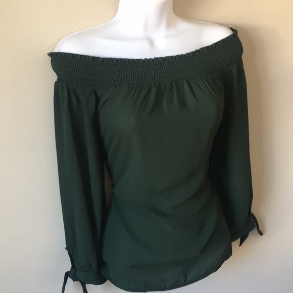 💚Gorgeous Hunter Green Blouse Top💚 - Picture 4 of 5